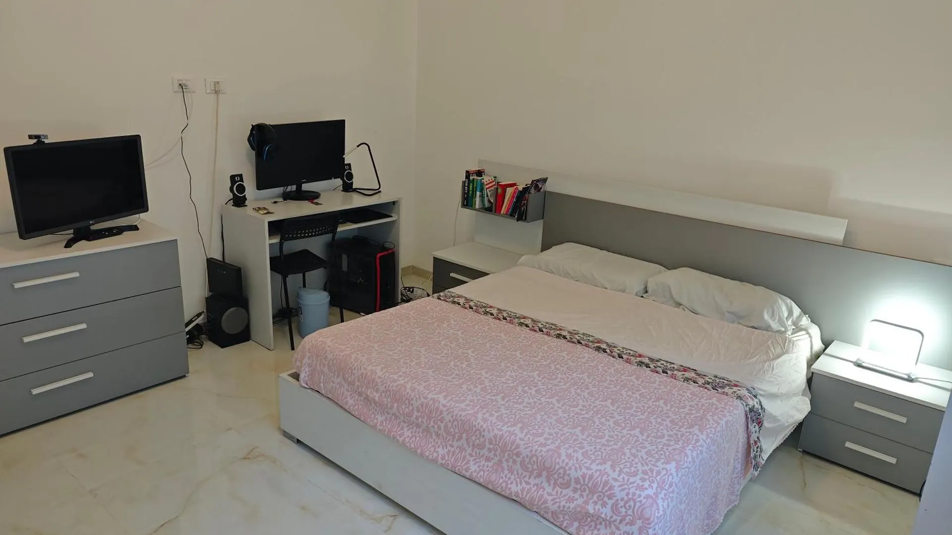 Reale Modern Flat Apartment Genoa